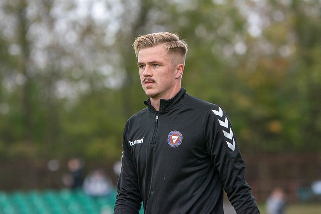 通过给年轻 通过给年轻